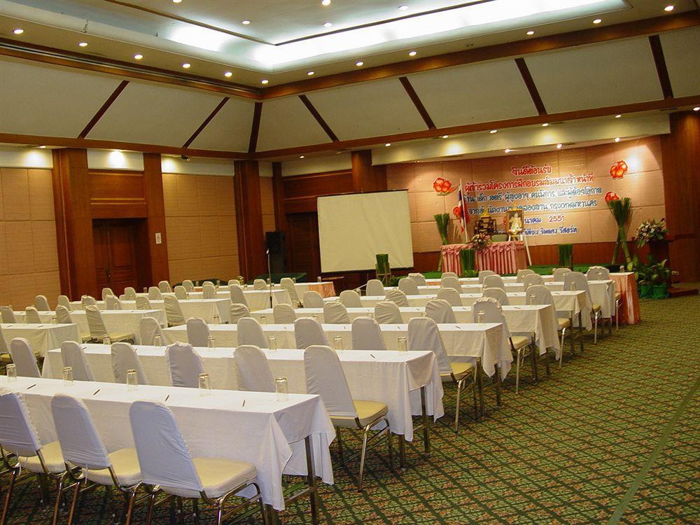 Pavilion Rim Kwai Resort Kanchanaburi Esterno foto