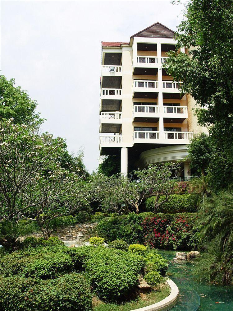 Pavilion Rim Kwai Resort Kanchanaburi Esterno foto