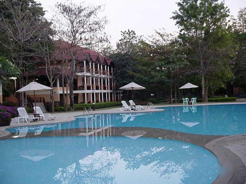 Pavilion Rim Kwai Resort Kanchanaburi Esterno foto